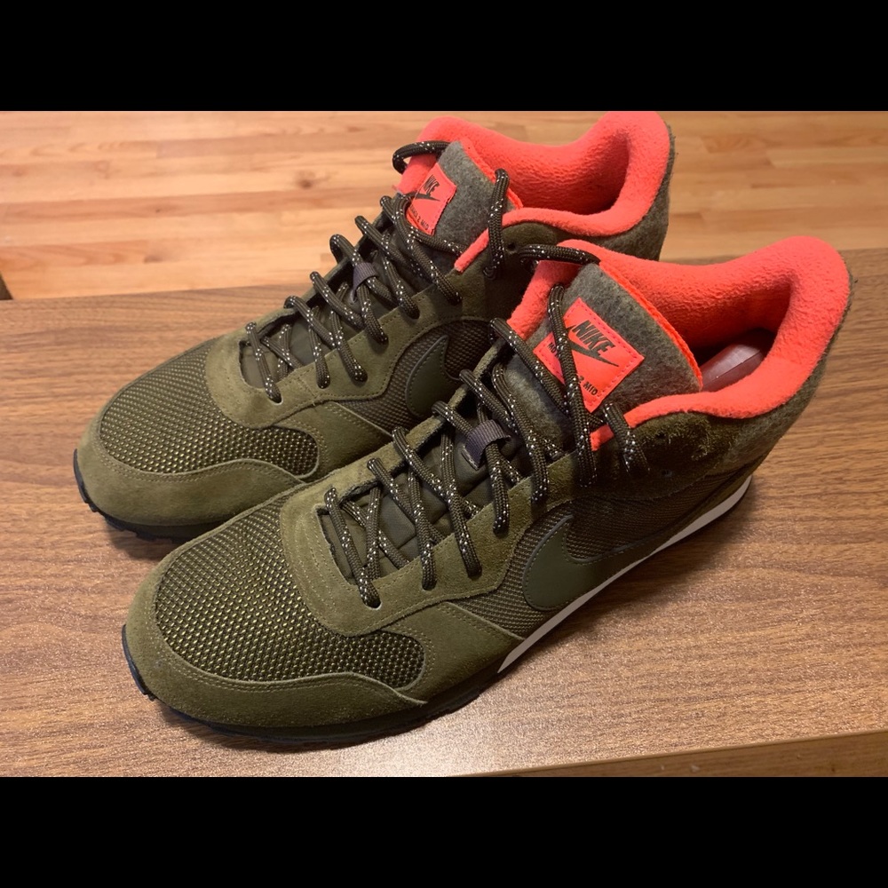 Nike MD Runner 2 (New, Never worn) sz 12
